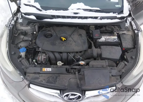 2016 Hyundai Elantra Se z USA, uszkodzony, nr VIN 5NPDH4AE4GH693423